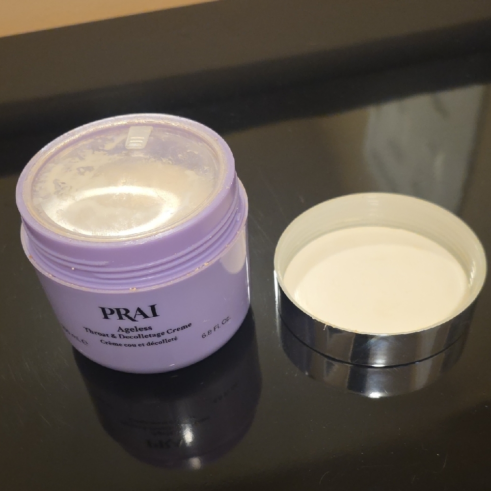 Ageless Throat & Decolletage Creme - BRAND NEW - Picture 3 of 5